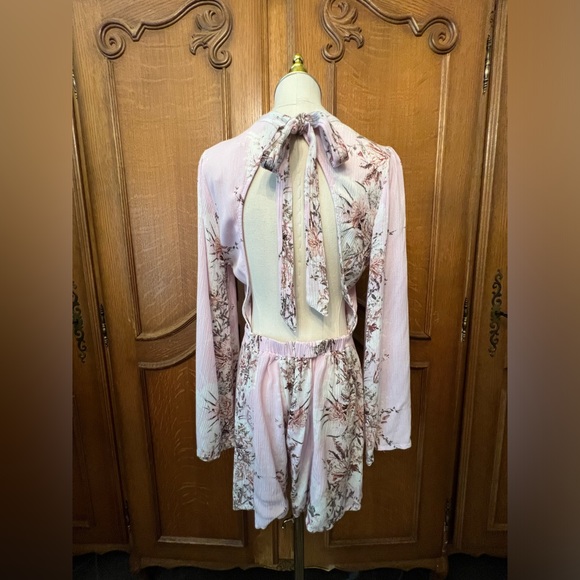 Boho Pink Floral Romper - Picture 3 of 7